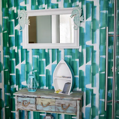 アパート Real Holidays