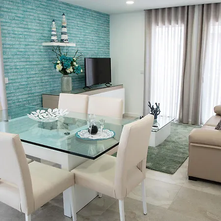 Real Holidays アパート ナザレ