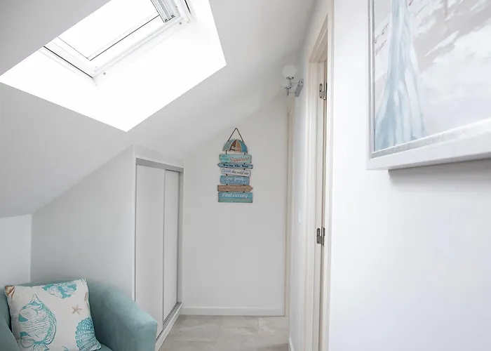 Real Holidays נאזרה